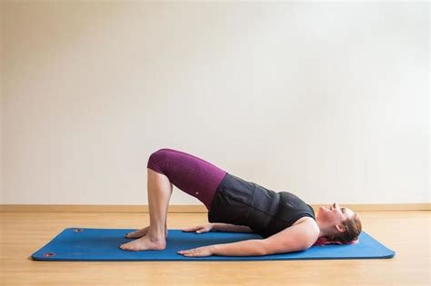 How To Do Bridge Pose The Right Way | Bridge pose, Yoga ...