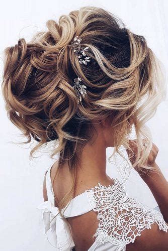 The pomp and grandeur associated with indian weddings also need perfect charming hairstyles and makeovers. 33 Oh So Perfect Curly Wedding Hairstyles | Wedding Forward