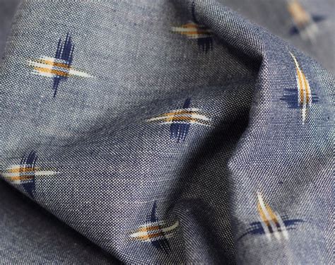 Spot ‘like Chambray Ikat Handloom Indian Cotton Textile Design Fabric