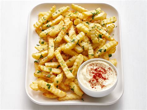Get This All Star Easy To Follow Garlic Fries With Lemon Mayonnaise