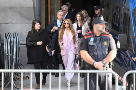 Shakira Reaches Deal To Settle Spain Tax Fraud Case The Citizen