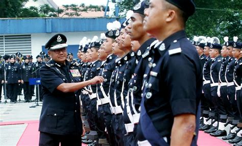 Hari buruh internasional yang juga dikenal sebagai may day 2019, diperingati ribuan buruh di berbagai kota di indonesia dengan melakukan unjuk rasa. Bukan semua dapat cuti 1 Mei... berikut profesion terpaksa ...