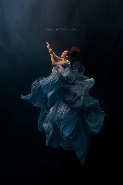 Underwater Flowy Dress Photography Estrelaspessoais
