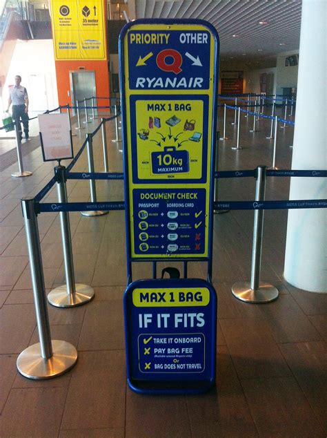 Personalise your bag with laser engraving to make it truly unique. Tri-Star in a Ryanair Cabin Bag Tester | Tri-Star in a ...