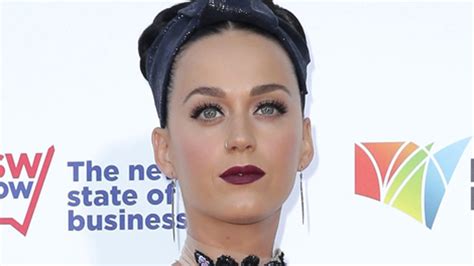 Katy Perry Goes Without Underwear In Sheer Floral Skirt See Sexy Pics