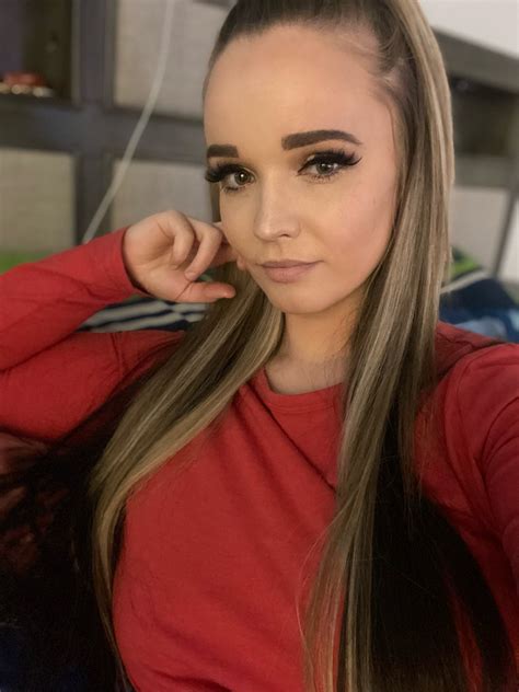tw pornstars maria jones twitter you know what they say about girls with big foreheads… 10