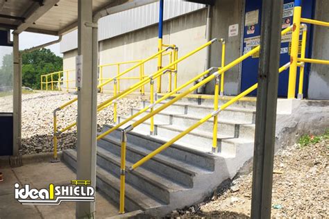 Half the weight of steel, this aluminum framing resists corrosion in wet environments. Steel Pipe & Plastic Handrails Perfect for Industrial Use ...