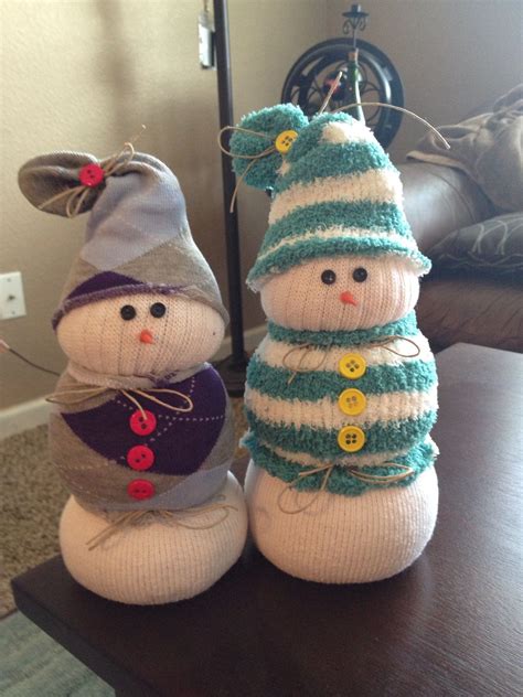 Easy Snowmen From Socks And Rice Very Easy To Make Use Toe Of