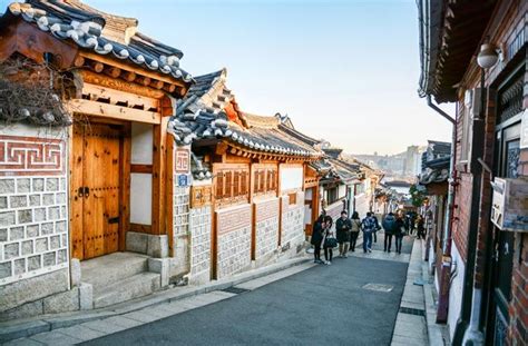 Ways To Experience Korean Culture In Seoul Bukchon Hanok Village Seoul Asia Travel