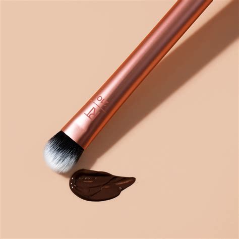 Real Techniques Expert Concealer Brush Real Techniques