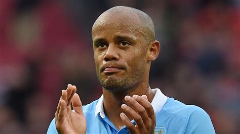 manchester city captain vincent kompany to return in a fortnight eurosport