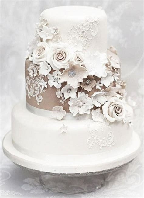 Gold Wedding White And Gold Wedding Cakes 2076023 Weddbook