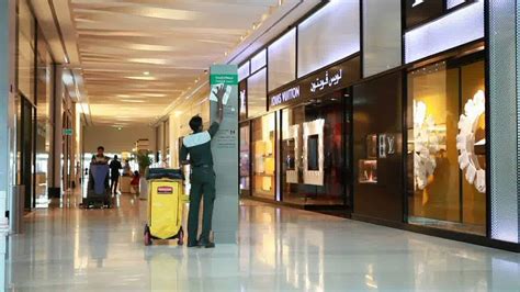 Shopping Malls Cleaning Services Montreal - Menage Total