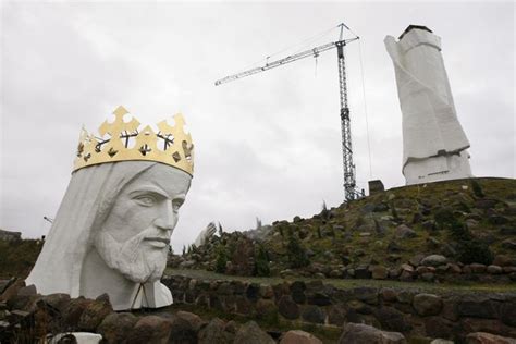 Statue In Swiebodzin Polens 36 Meter Christus Der Spiegel