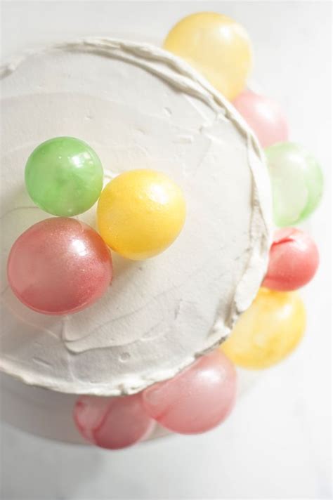 Make This Edible Balloon Birthday Cake With Gelatin Balloon Bubbles A Simple Recipe That
