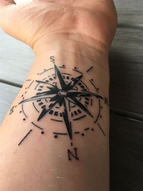 Oldschool Kompass Tattoo Unterarm Tatoeage Ideeën Tatoeage Tatoeages