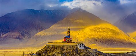 5 Nights Nubra Valley With Pangong Lake Tour Leh Travel Packages