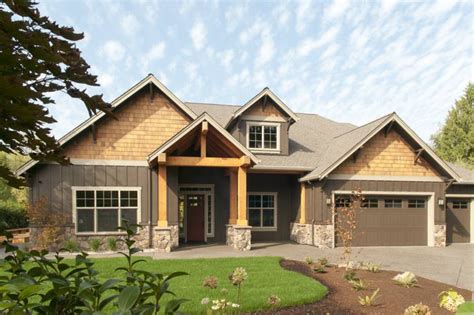 Benches and cabinets on both side of the foyer make it easy to shed coats and boots. Craftsman Style House Plan - 3 Beds 2.5 Baths 2735 Sq/Ft ...