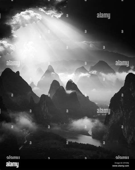 Rolling Landscape In Fog Black And White Stock Photos And Images Alamy