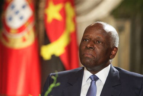 Oud President Van Angola Overleden In Barcelona Foto Hlnbe