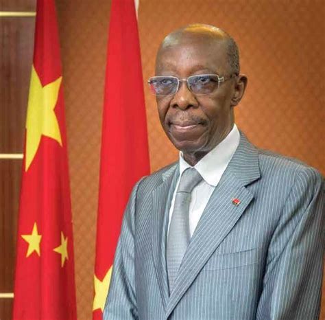 Diplomata Burlador Ex Embaixador De Angola Na China Burlou Mais 193 Milhões De Dólares