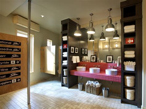 Most college apartments are not going to come with a closet in the bathroom. Savor Home: I'm Dreaming of the 2011 HGTV Dream Home