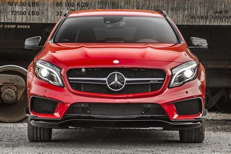 To many observers, the previous model's weakest point was a distinct resemblance. 2016 BMW X1 vs. 2016 Mercedes-Benz GLA: Which Is Better? - Autotrader