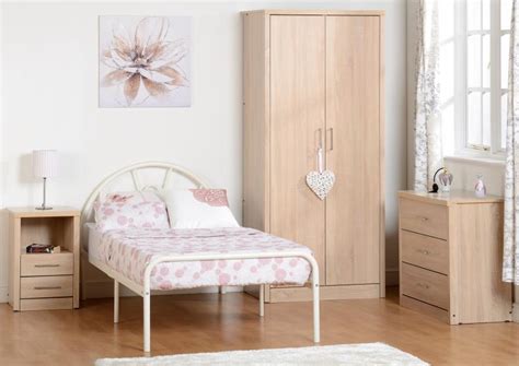 Discover classic and contemporary bedroom bedroom furniture in the art nouveau style is characterized by restraint and some severity. Lisbon Bedroom Furniture - House 2 Home