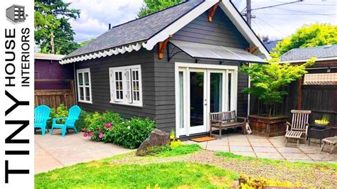 Living In A 300 Square Foot Tiny Paradise Cottage Home Cottage Homes