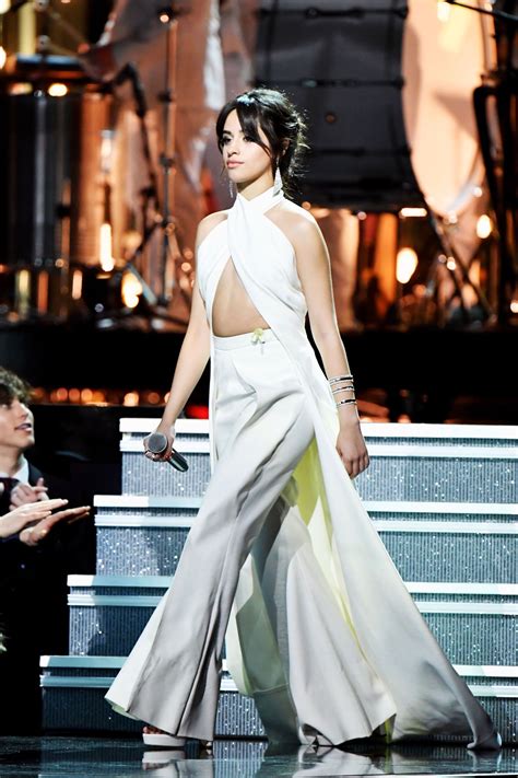 Camila Cabello On Stage At The 2018 Grammy Awards In Nyc Stage Outfits Fashion Award Outfits