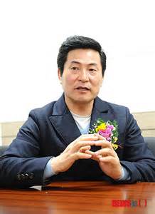 Since his acting debut in 1983, lee has become. Lee Han-wi (이한위, Korean actor) @ HanCinema :: The Korean ...