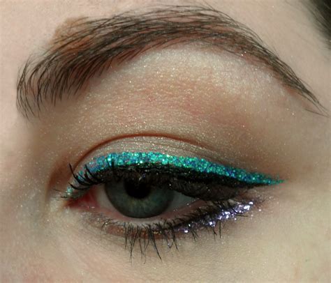 Party Makeup Emerald Glitter Eyeliner Glitter Eyeliner Cat Eye