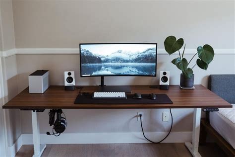 Clean And Minimal Battlestations Home Office Setup Home Office Set