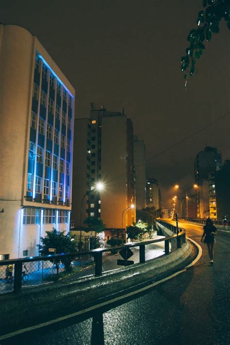 Night Street With Buildings · Free Stock Photo