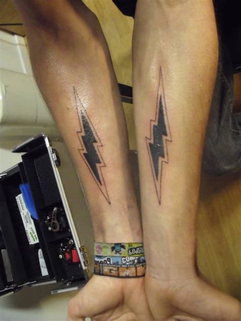 The ultimate aim of these tattoos is to create a more realistic look compared to other tattoo designs. 20 Amazing Lightning Tattoos Designs for Ladies - SheIdeas