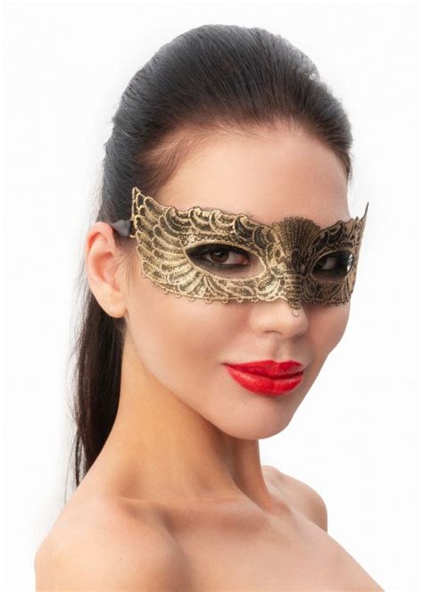 Пикантная золотистая женская карнавальная маска купить в интернет магазине Sexy Time