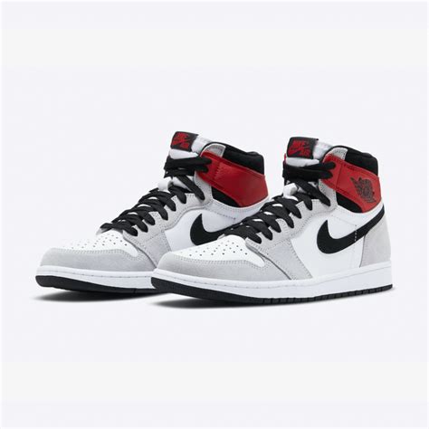 Nike Mens Air Jordan 1 Retro High Og “light Smoke Grey” 555088 126