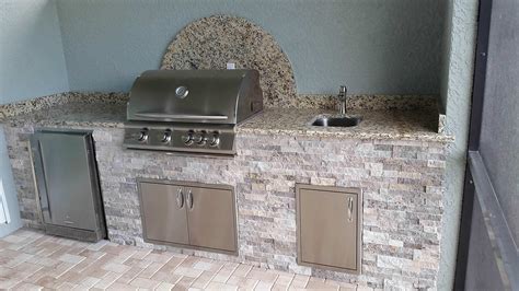Available now from as little as £29.97per m². Circular Backsplash Custom Barbecue Island - Elegant ...