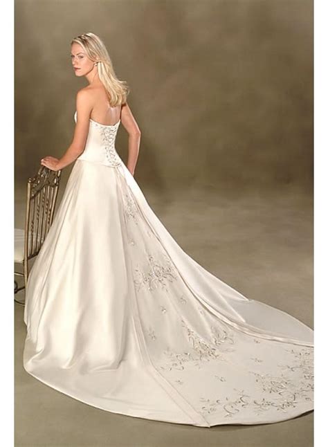 A Line Sweetheart Strapless Embroidery Empire Sweep Train Floor Length