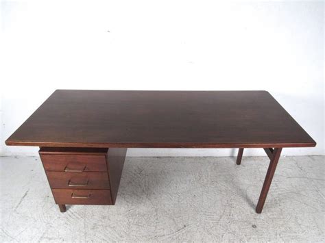 Visit mrhousey.co.uk and select perfect modern desk from our massive selection! Large Mid-Century Modern Desk For Sale at 1stDibs