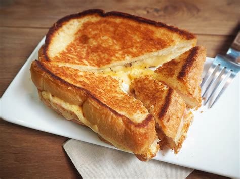 Disneys Grilled Cheese Recipe Is Exactly The Comfort Food You Need