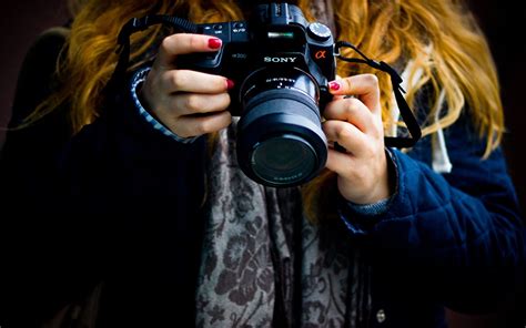 Pictures Female Camera Photographer Hands Closeup