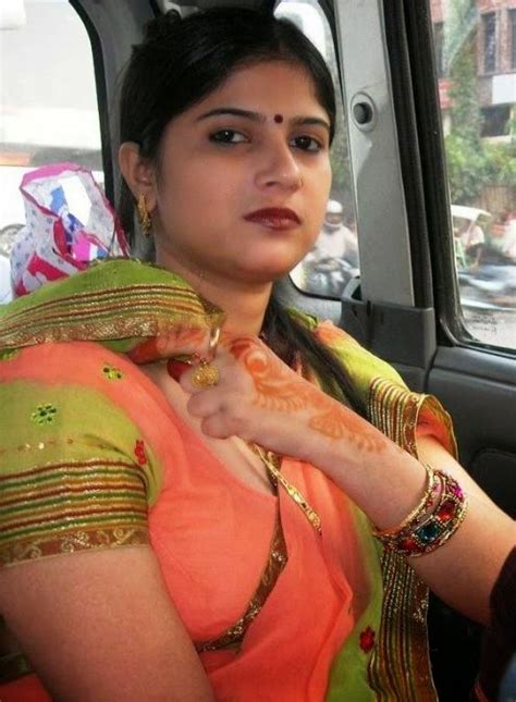 North Indian House Wife In Saree 10 Most Beautiful Women Beautiful Women Pictures Beautiful