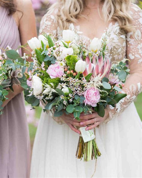 21 Ideas For Your Tulip Wedding Bouquet Martha Stewart Weddings