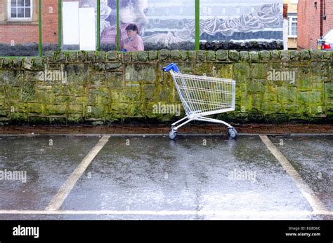 Shopping Trolley Bus Shelter Hi Res Stock Photography And Images Alamy