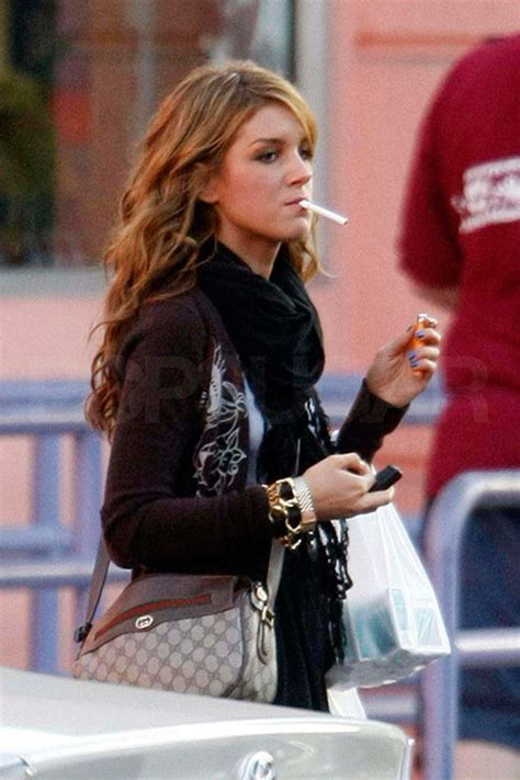 30 beautiful female celebrities you would never believe smoke in real life 5 5 celebrityred