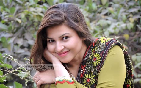 tv actress nowrin hasan khan jenny latest photos actress jenny pictures