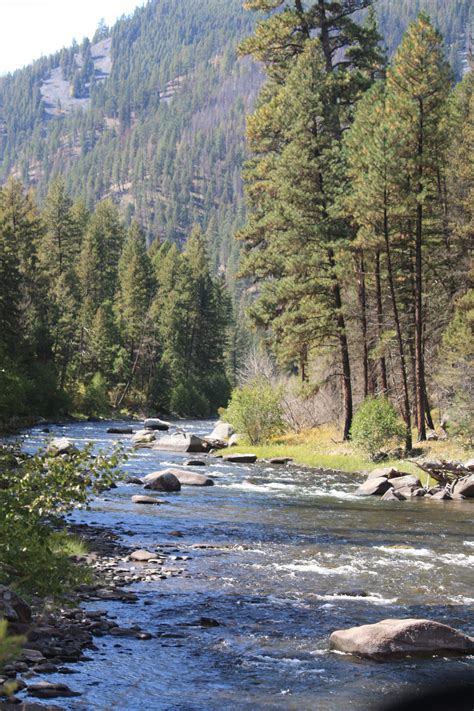 The accommodation offers a barbecue. Rock Creek, Montana | Scenery, Beautiful landscapes, Scenic