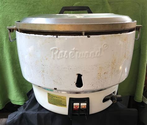 Rosewood Gas Fired Rice Cooker With Extra Cooking Pot Cups Per