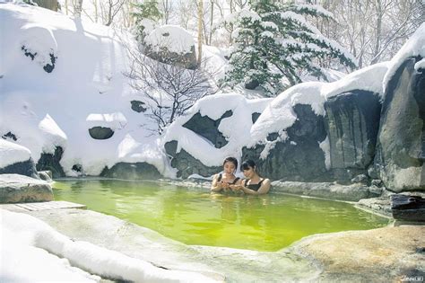 Japan’s 5 Best Hot Springs In The Snow ・ Enjoy The Winter Onsen Tradition Of “yukimiburo” By